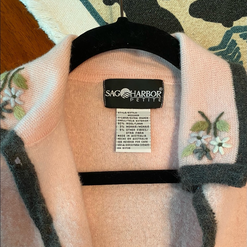 PRICE DROP!!! Sag Harbor PXL Wool and Mohair Sweater with embroidered flowers - Picture 3 of 6